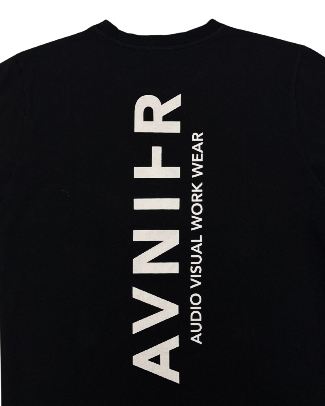AVNIER - T SHIRT SOURCE BLACK VERTICAL V3